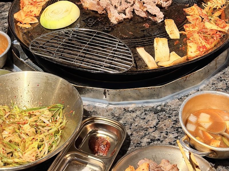 Don Sarang Original Korean BBQ (돈사랑) food